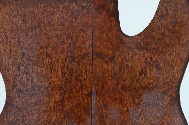 Aufleimer Sapeli Pommeliert 290822