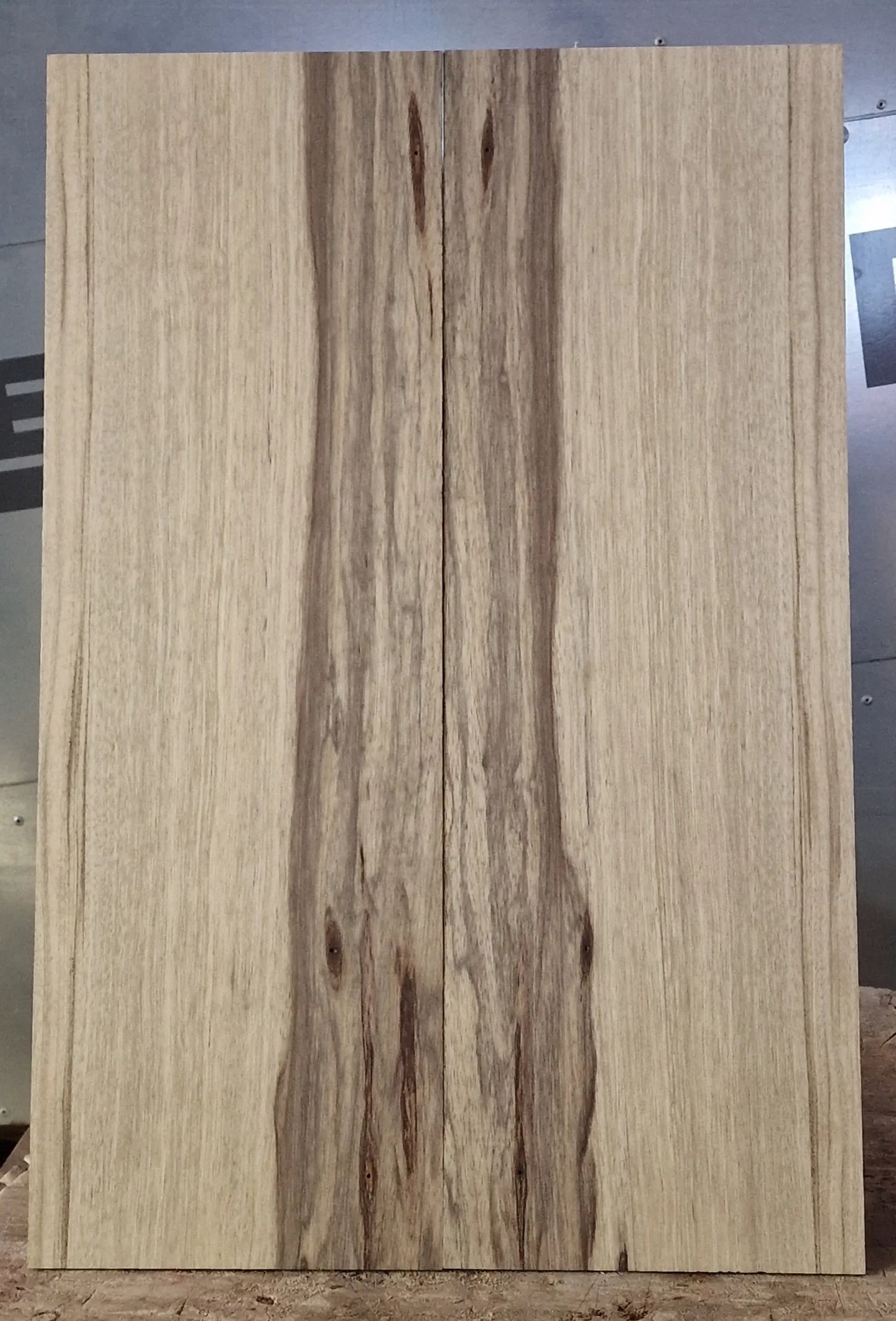 Aufleimer Black Korina 280126-2