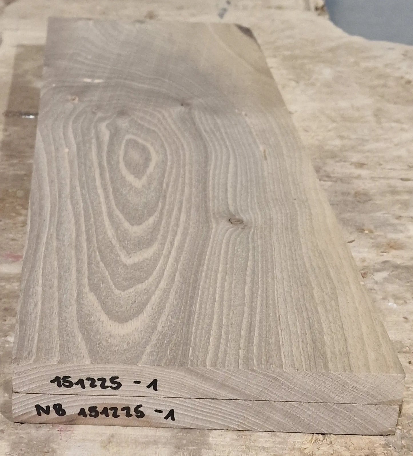 Aufleimer Nussbaum 151225-1