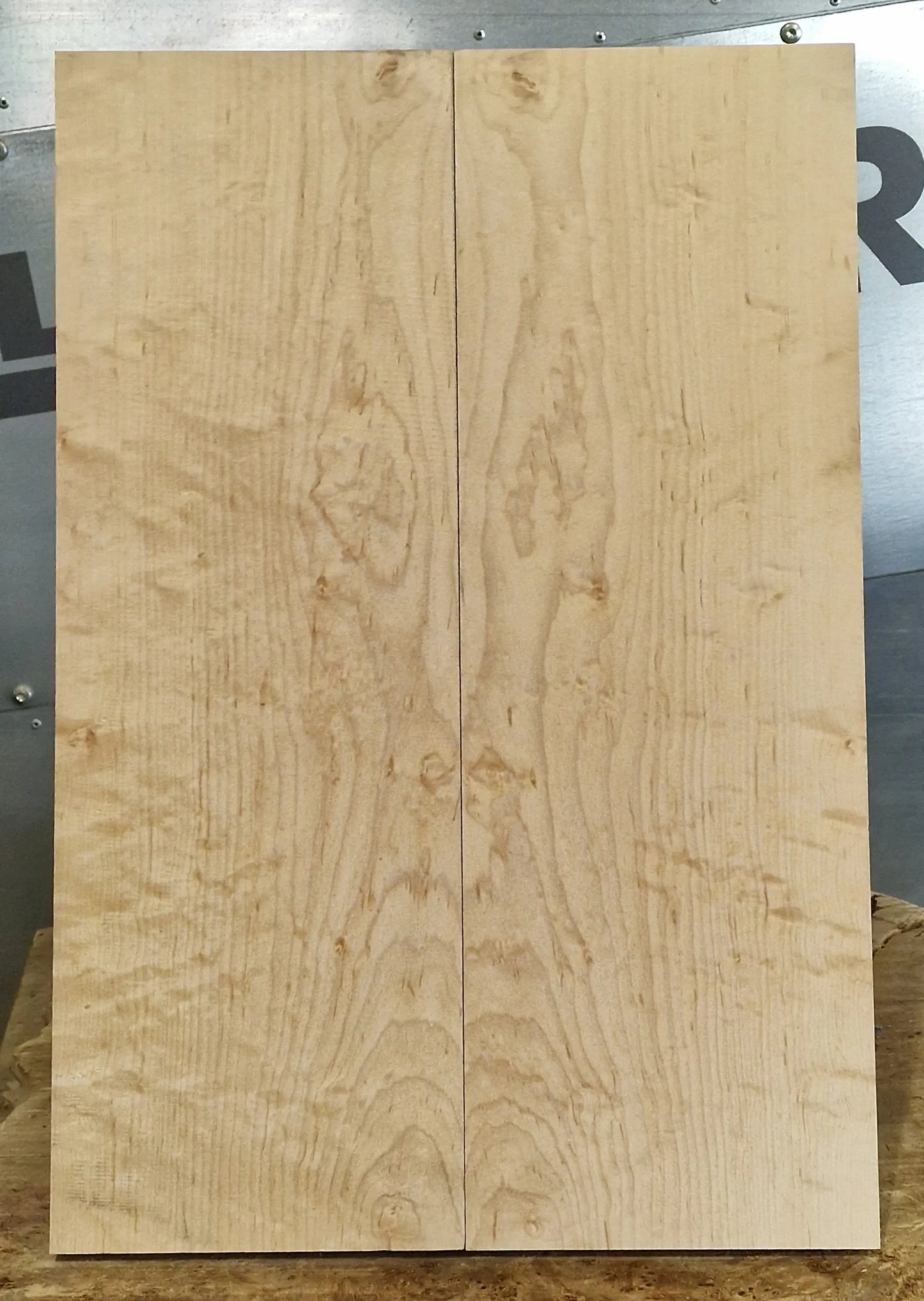 Aufleimer Quilted Hard Maple 180526-2