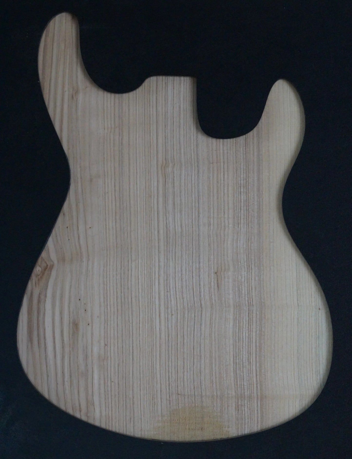 Bodyrohling Esche 210725