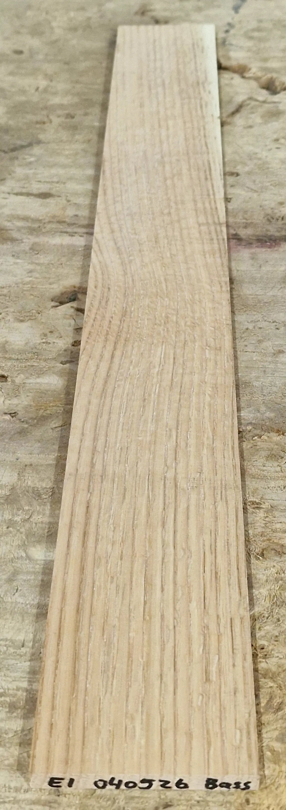 Griffbrett Eiche 040526 Bass